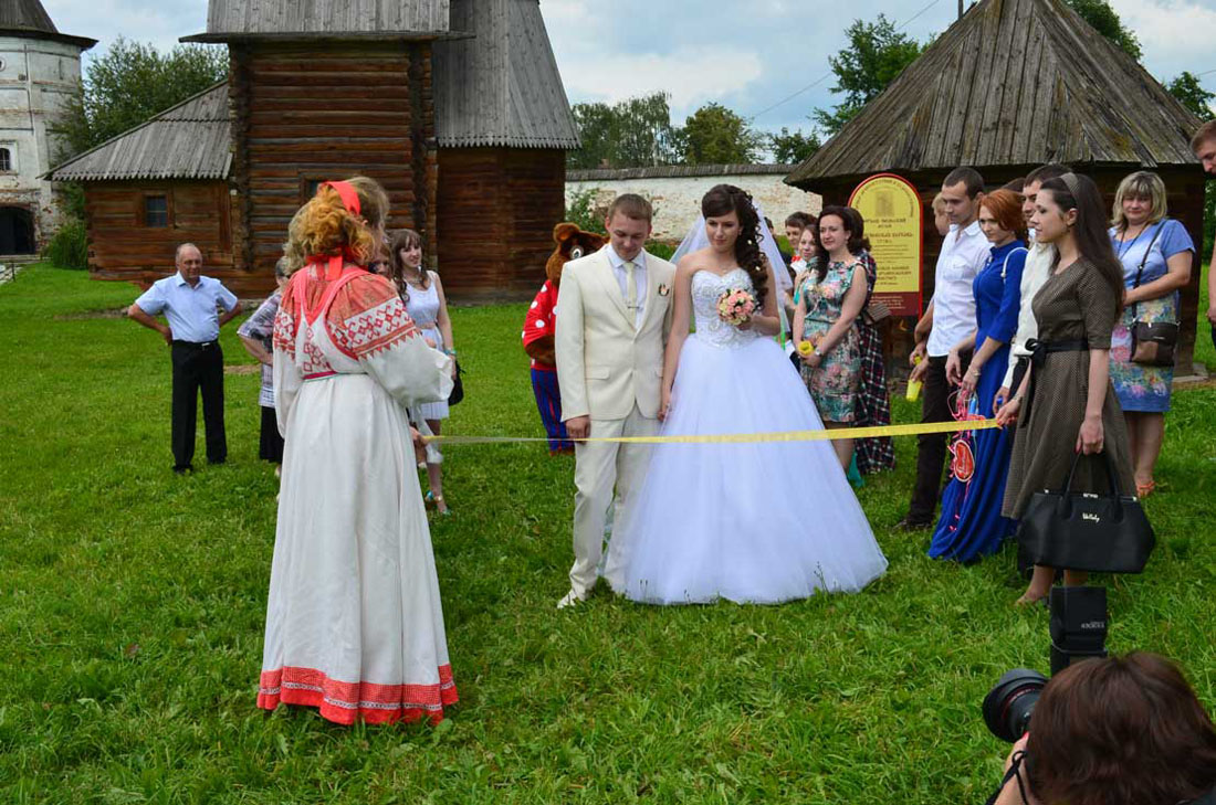 Юрьев-Польский. Свадьба в музее